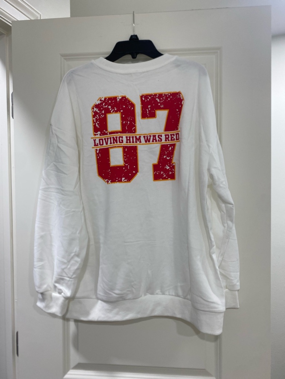 White Graphic Sweatshirt with Red and Gold 'In My Chiefs Era' Print - Picture 3 of 3